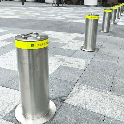 Removable-Bollards-manufacturers-in-Abu-Dhabi
